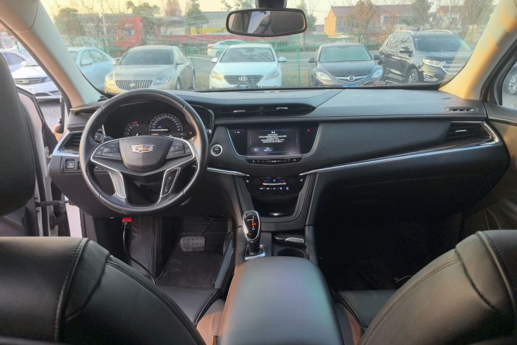 凯迪拉克XT5 2016款 25T 豪华型中控内饰7002