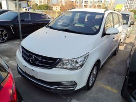 宝骏730 2016款 1.5T 手动舒适型 7座