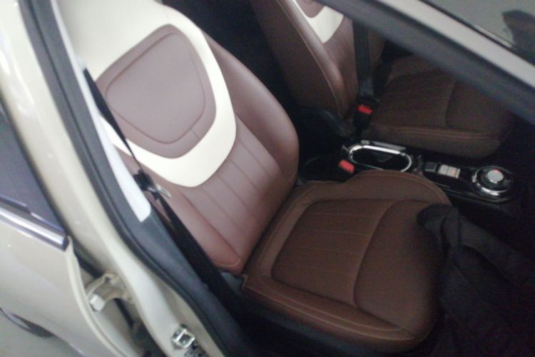 五菱汽车 五菱缤果 2024款 333km 悦享款局部细节41