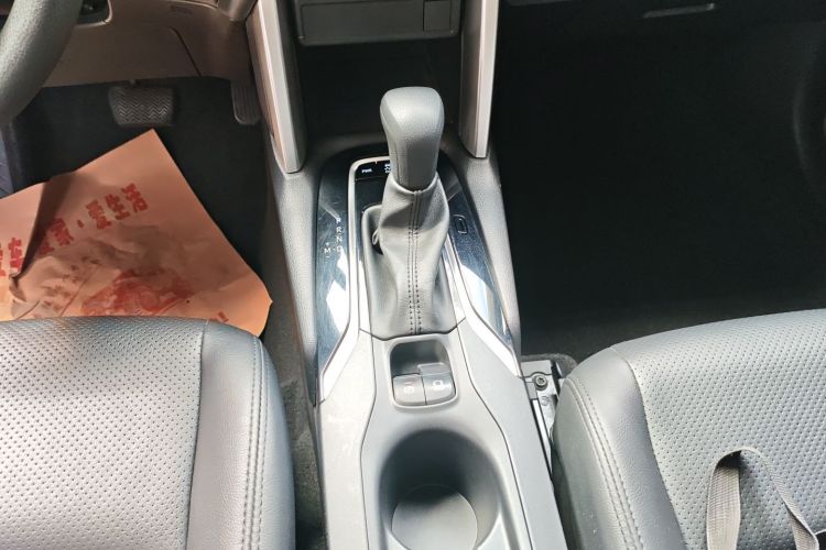 丰田 卡罗拉锐放 2022款 2.0L 先锋版中控内饰18