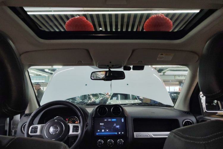 Jeep 指南者(进口) 2014款 改款 2.4L 四驱舒适版局部细节22