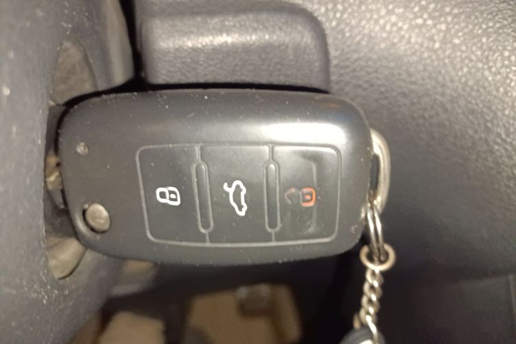 大众 2012款 1.6L Cross Polo AT中控内饰11