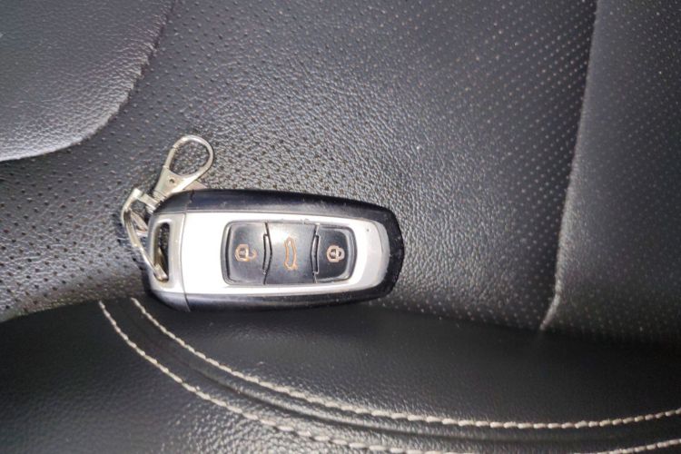 吉利汽车 远景X3 2017款 1.5L 自动尊贵型中控内饰11