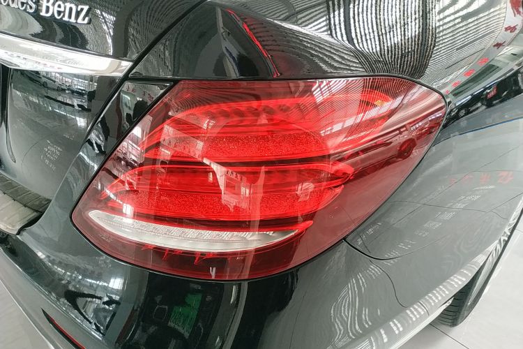 奔驰E级 2020款 改款 E 300 L 殊享版车身外观6006