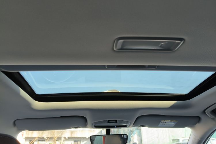 吉利汽车 帝豪 2023款 第4代冠军版 1.5L CVT尊贵型中控内饰22