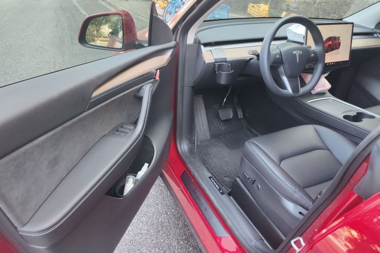 特斯拉 Model Y 2022款 改款 后轮驱动版中控内饰20