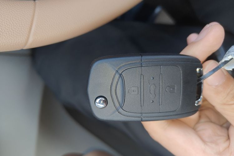 五菱汽车 宏光MINIEV 2024款 第三代 215km 青春版中控内饰11