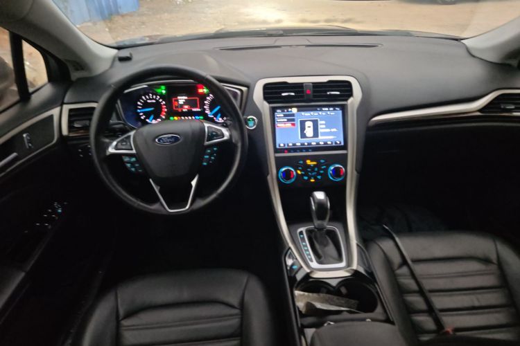 福特 蒙迪欧 2013款 2.0L GTDi200时尚型中控内饰12