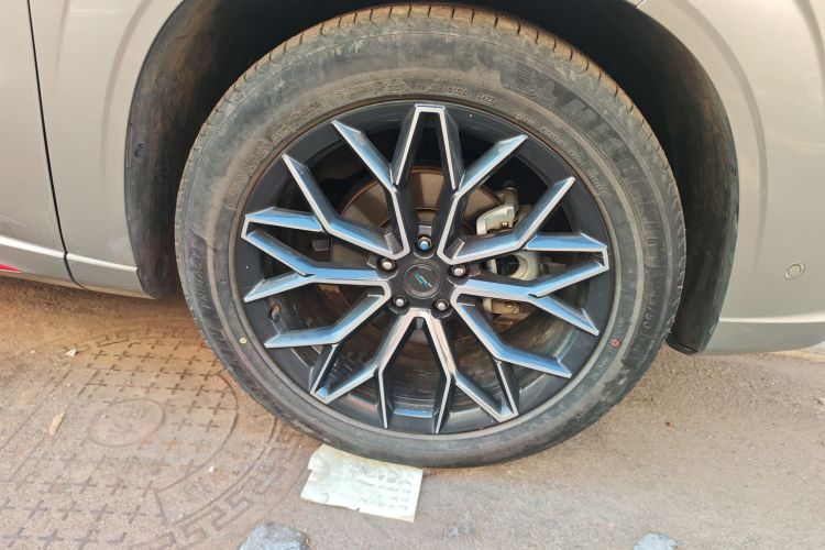 长安欧尚Z6 2022款 蓝鲸 1.5T DCT智航型车身外观10