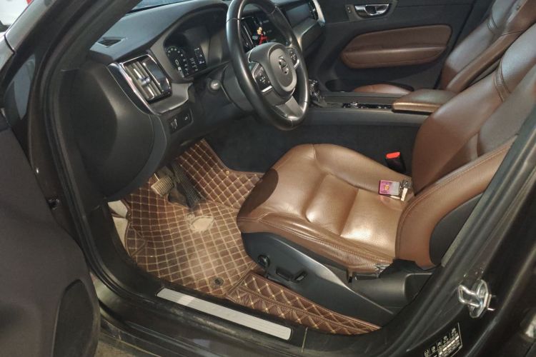 沃尔沃XC60 2021款 T5 四驱智逸豪华版中控内饰20