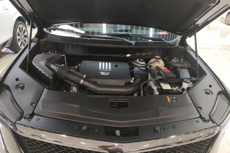 凯迪拉克XT5 2025款 2.0T 铂金型机舱底盘24