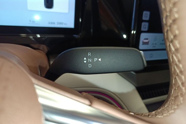 比亚迪 夏 2025款 DM-i 1.5T 180km 超越型局部细节18