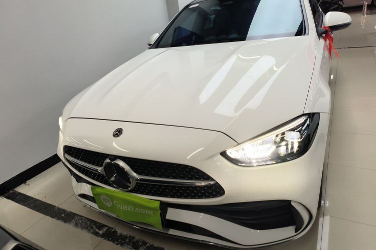 奔驰C级 2022款 C 260 L 运动版车身外观2