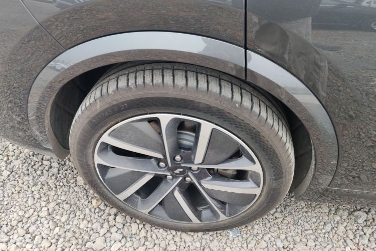 理想汽车 理想L7 2024款 MAX车身外观6008