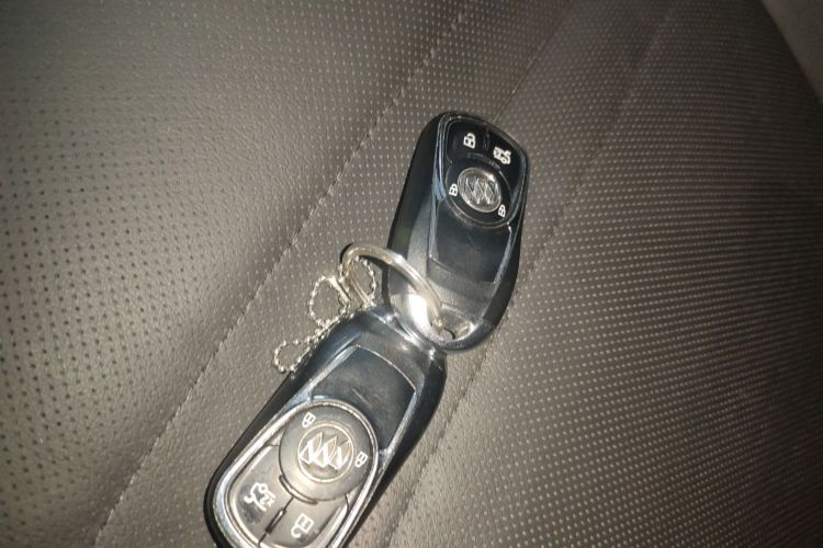 别克 君威 2017款 GS 28T 豪华型中控内饰7001