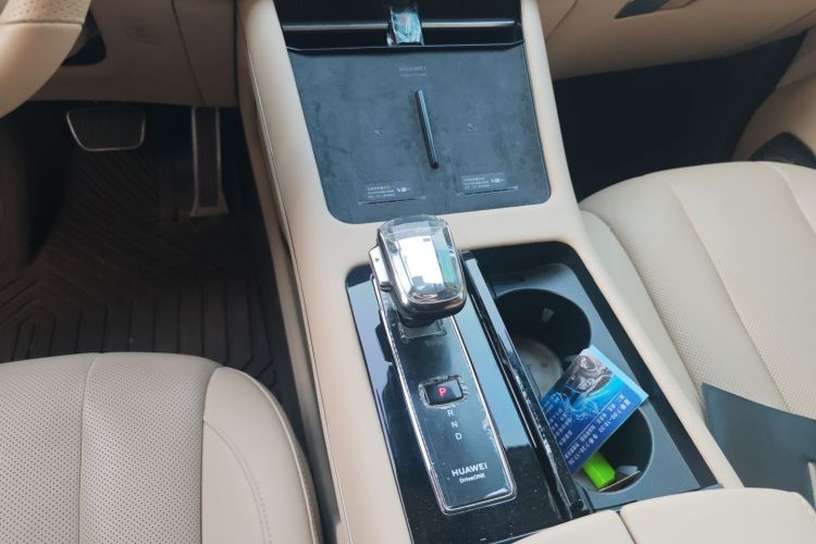 鸿蒙智行 问界M7 2024款 1.5T 后驱Plus版 6座中控内饰18