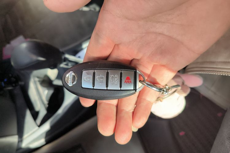 日产 骊威 2013款 劲锐 1.6XV CVT豪华版中控内饰7001