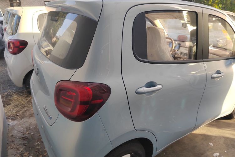 五菱汽车 宏光MINIEV 2025款 四门版 进阶款车身外观7