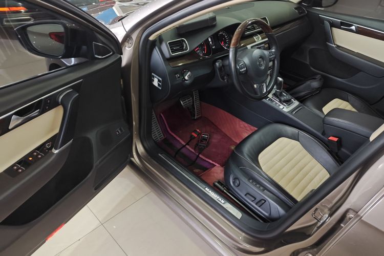 大众 迈腾 2015款 2.0TSI 旗舰型中控内饰7003