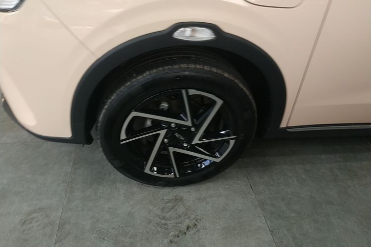 哪吒汽车 哪吒AYA 2023款 401 Lite车身外观6007