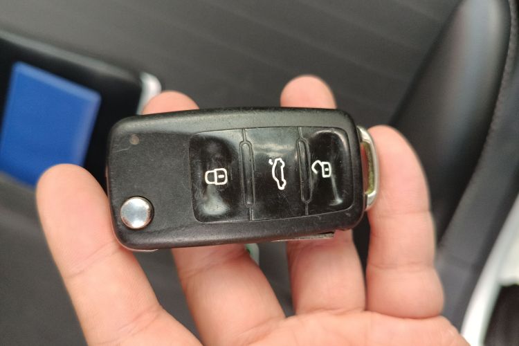 大众 途观 2016款 280TSI 自动两驱丝绸之路风尚版中控内饰11