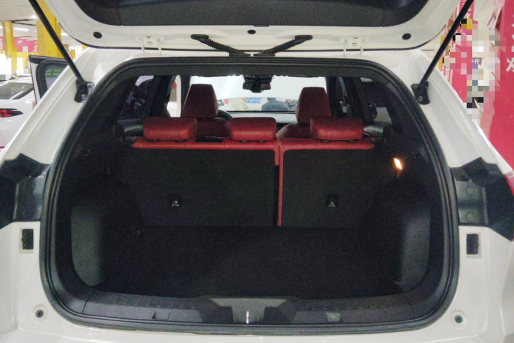 哈弗H6 2021款 1.5T 自动都市版机舱底盘23