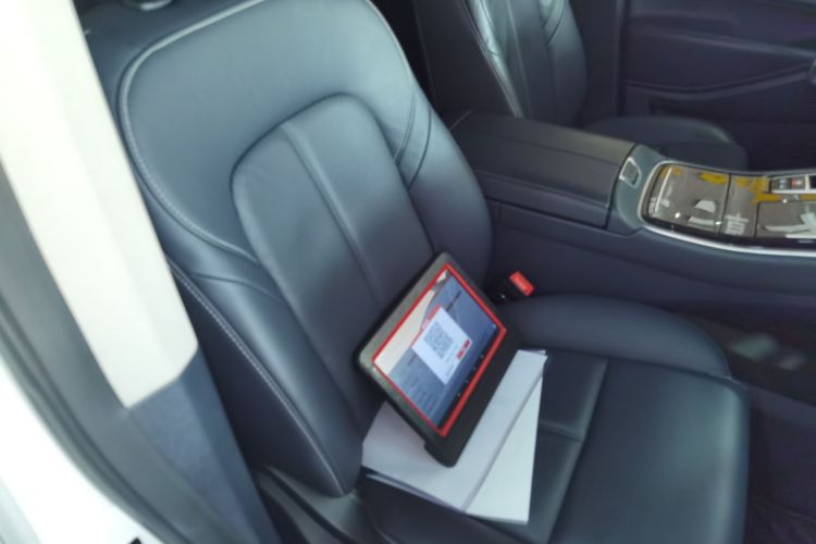 广汽传祺 传祺M8 2021款 领秀系列 390T 尊享版中控内饰41