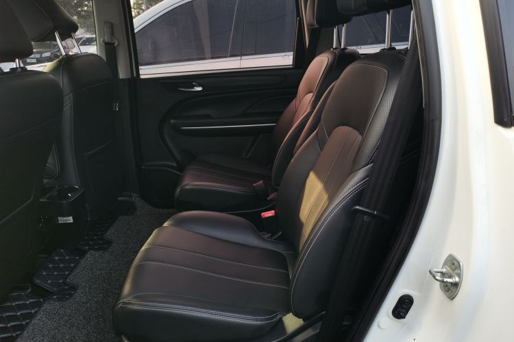 广汽传祺 传祺M6 2021款 270T DCT豪华版（七座）中控内饰21