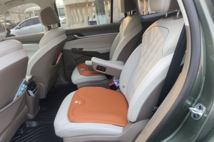 荣威RX9 2023款 2.0T 两驱优享版中控内饰21