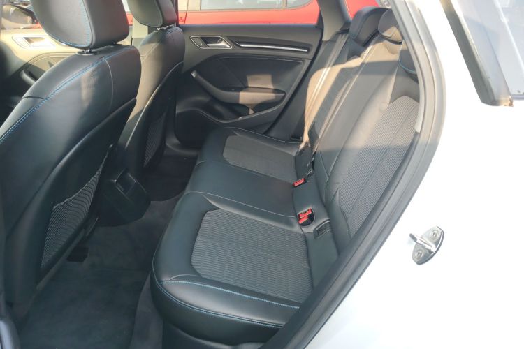 奥迪A3 2017款 Sportback 35 TFSI 时尚型中控内饰7004