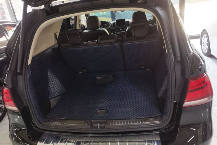 奔驰GLE 2019款 GLE 400 4MATIC 臻藏版机舱底盘23