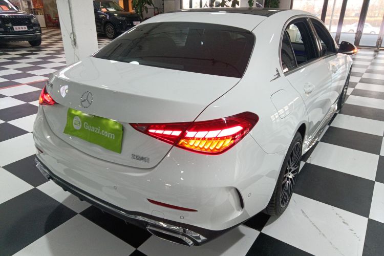 奔驰C级 2023款 改款二 C 260 L 运动版车身外观7