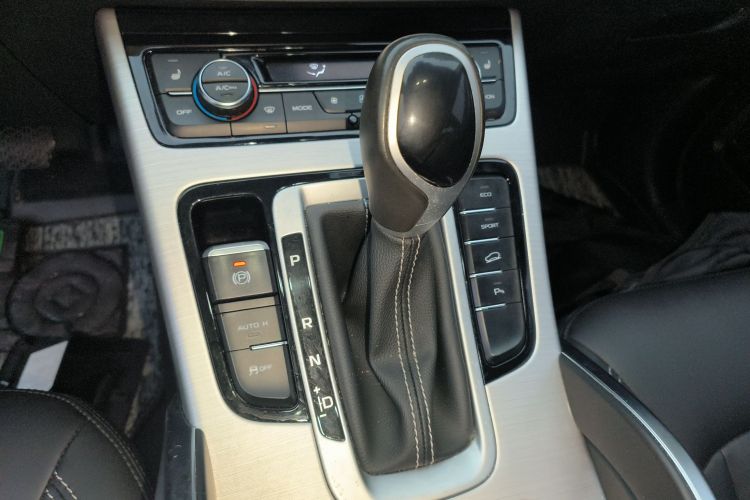 吉利汽车 博越 2016款 1.8TD 自动智慧型局部细节18