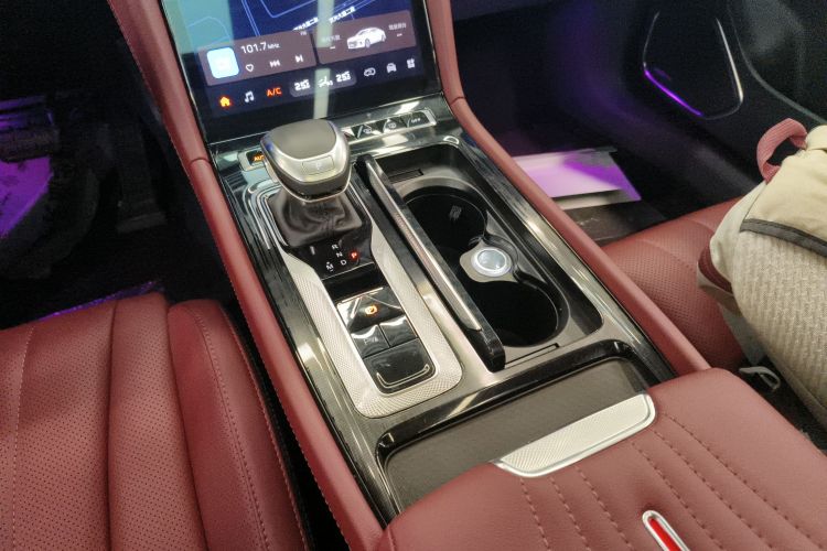 红旗H5 2024款 1.5T DCT智联旗韵版中控内饰18