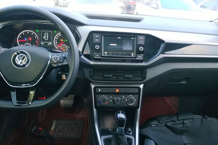 大众 途铠 2019款 1.5L 自动舒适版中控内饰16