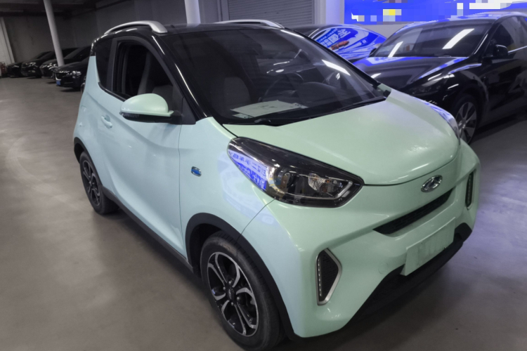 奇瑞 小蚂蚁 2021款 15万蚁粉款 蚁炫版 磷酸铁锂车身外观3