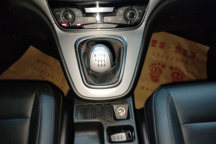 哈弗M6 2019款 1.5T 手动两驱精英型 国VI中控内饰18