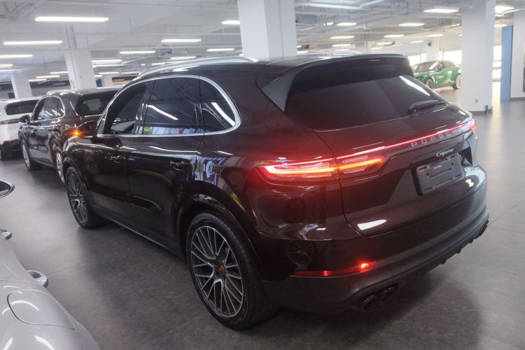 保时捷 2019款 Cayenne 3.0T车身外观4
