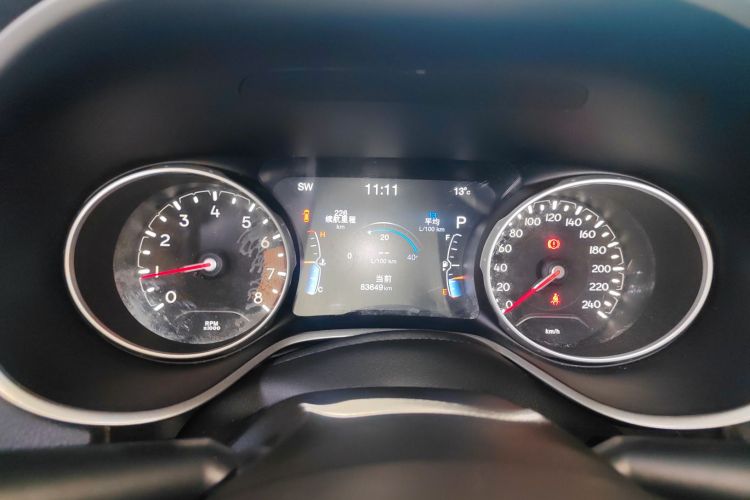 Jeep 指南者 2017款 200T 自动家享版中控内饰14