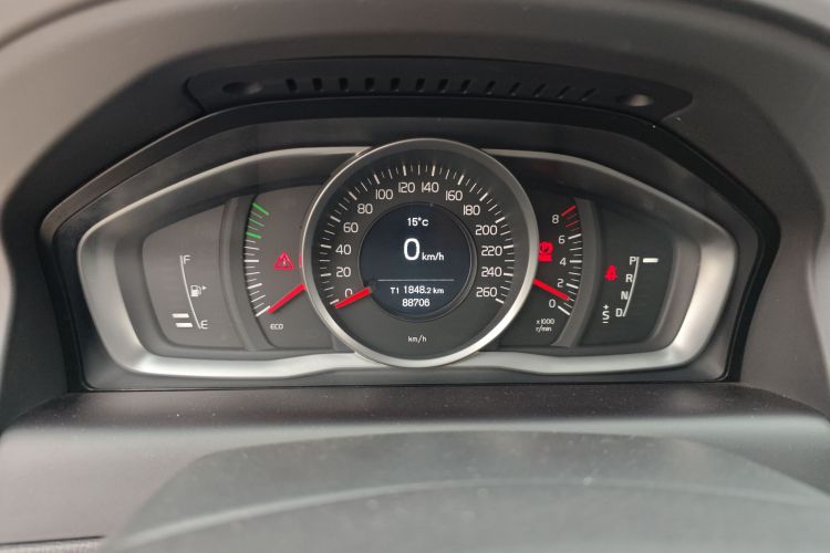 沃尔沃XC60 2017款 T5 智进升级版中控内饰14