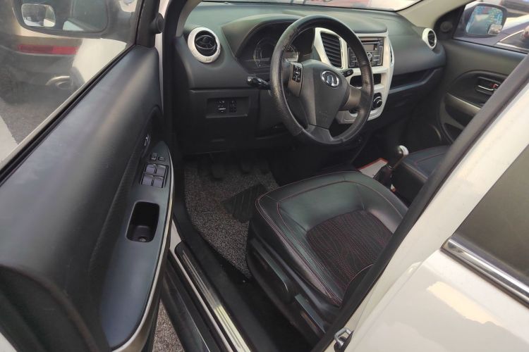 长城M4 2012款 1.5L 手动舒适型中控内饰7003