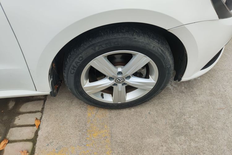 大众 朗逸 2017款 1.6L 手动风尚版车身外观10