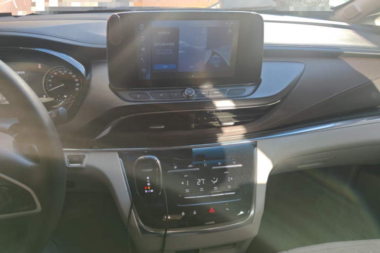别克GL8 2023款 陆上公务舱 舒适型中控内饰16