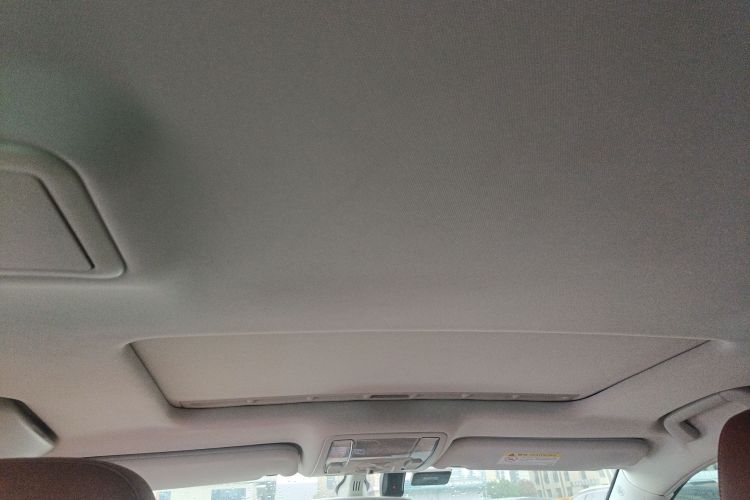 红旗H7 2021款 1.8T 舒适版中控内饰22