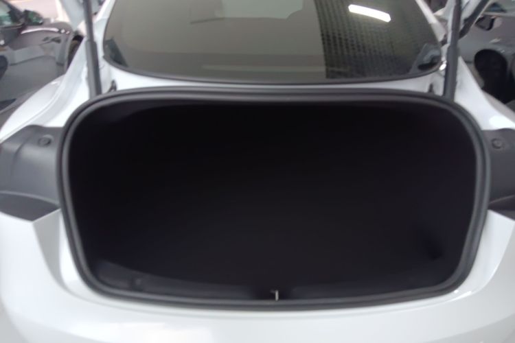 特斯拉 Model 3 2023款 后轮驱动版局部细节23