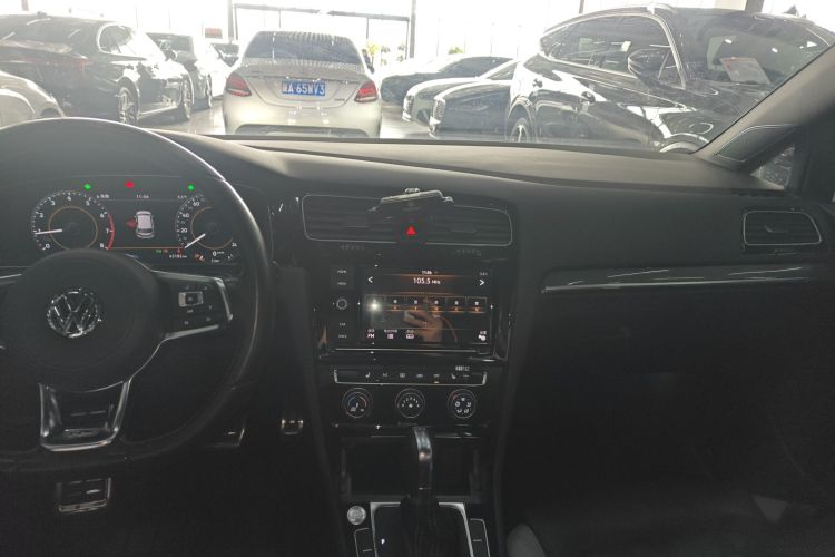 大众 高尔夫 2019款 280TSI DSG R-Line型 国VI局部细节16
