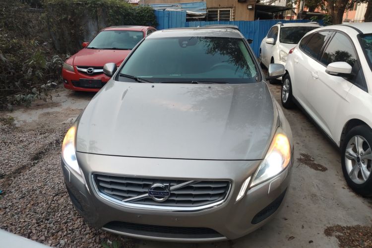 沃尔沃S60(进口) 2011款 2.0T 舒适版车身外观2