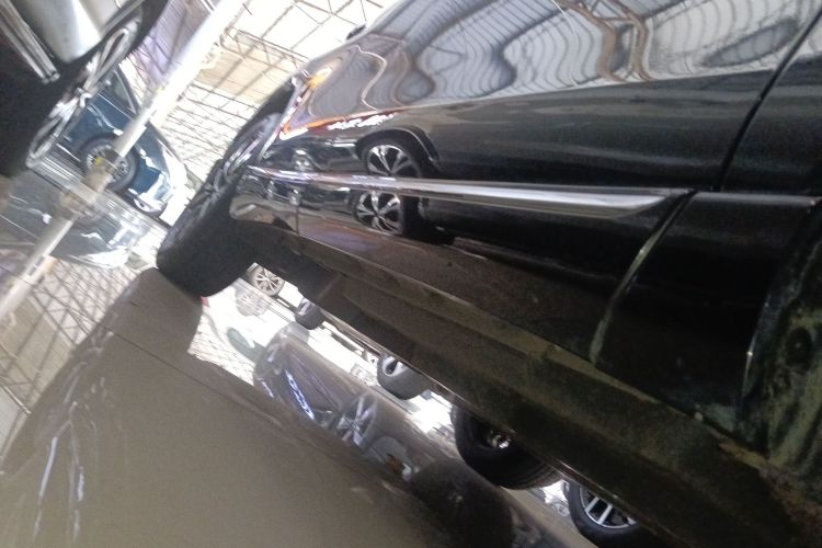 丰田 威飒 2023款 2.0L CVT两驱尊贵版局部细节9001