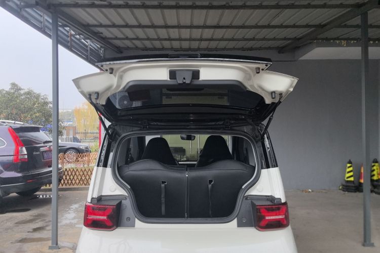 五菱汽车 宏光MINIEV 2022款 GAMEBOY 200km 玩咖款 磷酸铁锂机舱底盘23