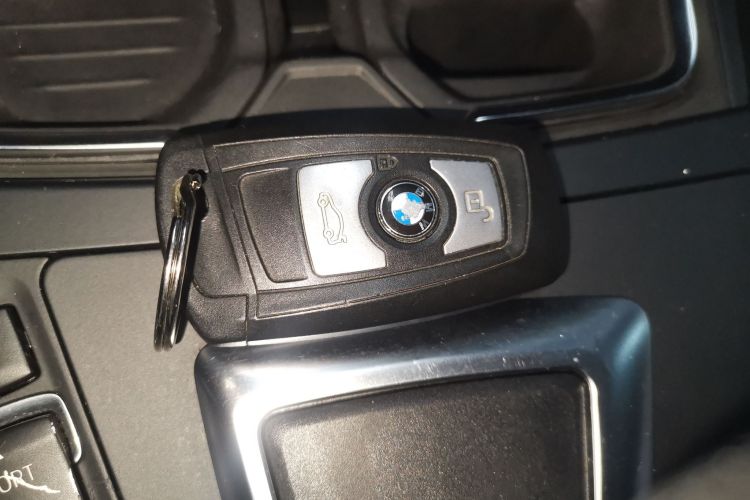 宝马1系(进口) 2015款 118i 领先型中控内饰11